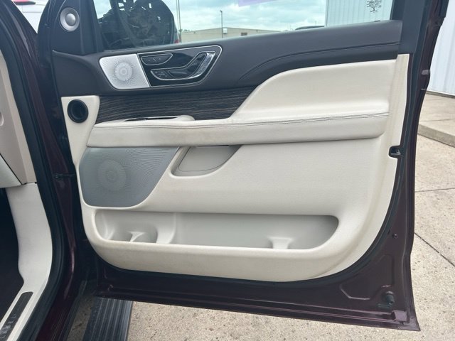 Used 2018 Lincoln Navigator L Black Label AWD/4WD image 24