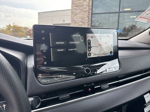 New 2026 Mitsubishi Outlander SE image 8