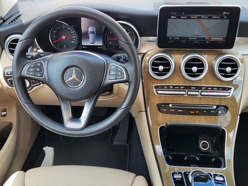 Used 2018 Mercedes-Benz GLC 300 4MATIC image 27