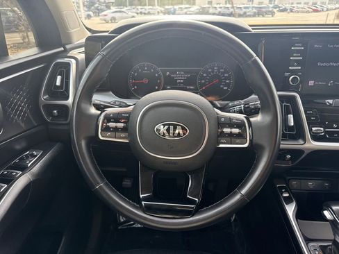Used 2021 Kia Sorento S image 18