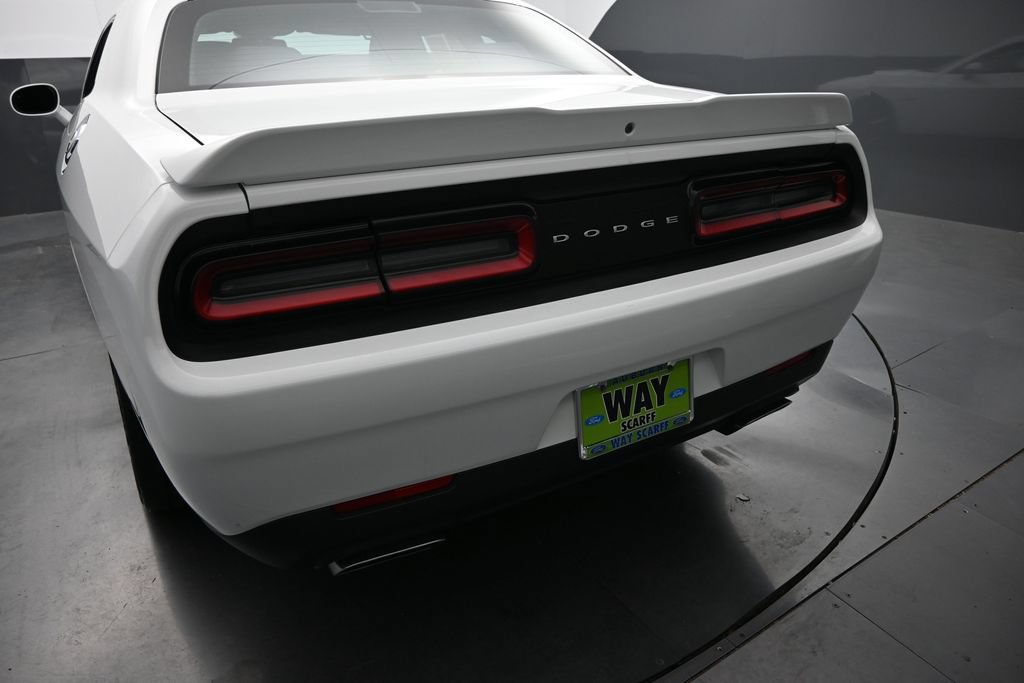 Used 2015 Dodge Challenger R/T w/ Quick Order Package 28B R/T RWD image 3