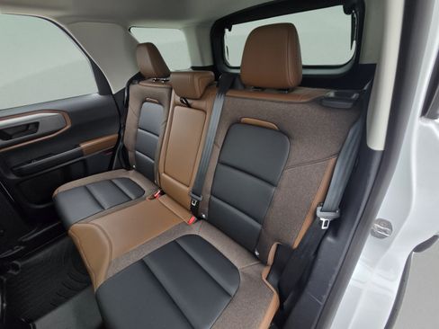 Used 2025 Ford Bronco Sport Outer Banks w/ Outer Banks Tech Package+ AWD/4WD image 21