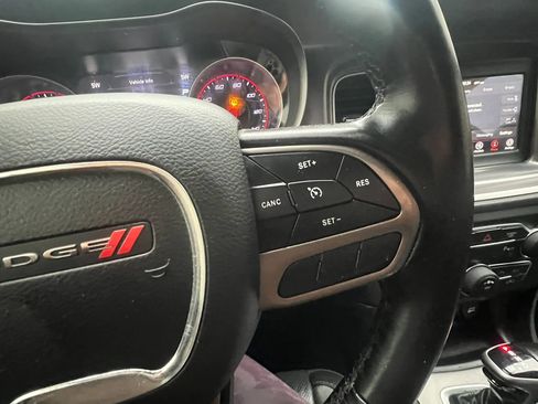 Used 2020 Dodge Charger SXT w/ Leather Interior Group RWD image 20