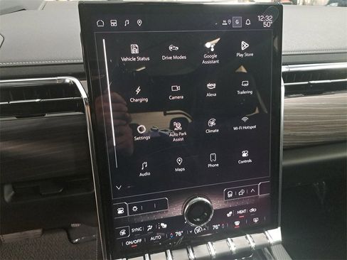 New 2025 GMC Sierra EV Denali image 20