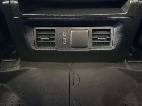 Used 2024 Chevrolet Silverado 1500 LT w/ Z71 Off-Road Package image 25