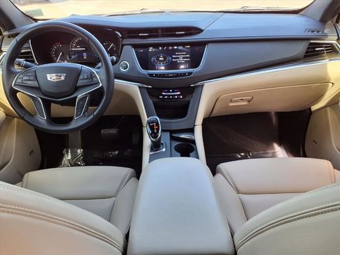 Used 2019 Cadillac XT5 FWD image 15