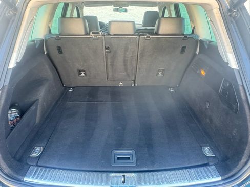 Used 2013 Volkswagen Touareg Sport AWD/4WD image 7