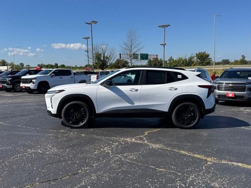 New 2026 Chevrolet Trax ACTIV w/ Driver Confidence Package image 2