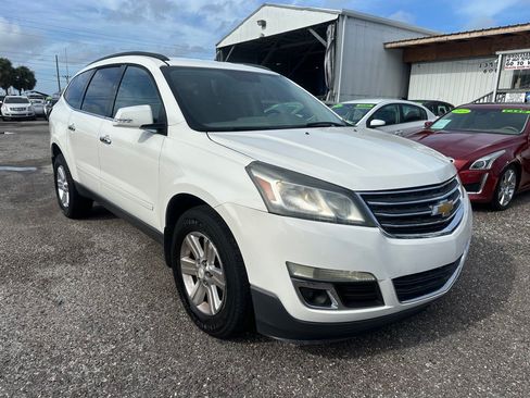 Used 2014 Chevrolet Traverse LT FWD image 3