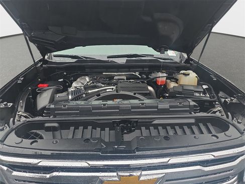 Used 2024 Chevrolet Silverado 2500 LTZ image 36