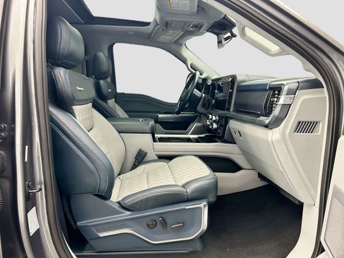 Used 2024 Ford F250 Limited w/ FX4 Off-Road Package image 19