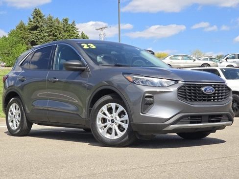 Used 2023 Ford Escape Active w/ Cold Weather Package FWD image 2
