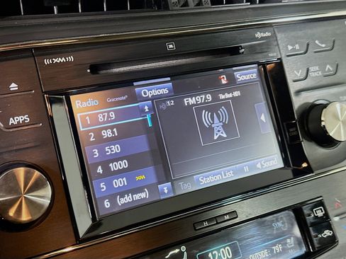 Used 2016 Toyota Avalon Limited FWD image 19