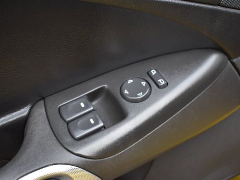Used 2006 Chevrolet Corvette Coupe RWD image 13