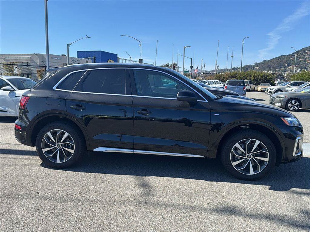 Used 2023 Audi Q5 2.0T Premium Plus w/ Premium Plus Package AWD/4WD image 5