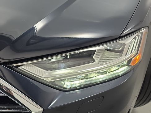 Used 2021 Audi A8 L 4.0T image 31