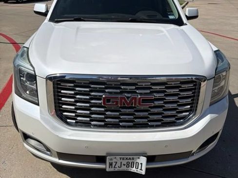 Used 2018 GMC Yukon Denali w/ Open Road Package AWD/4WD image 17