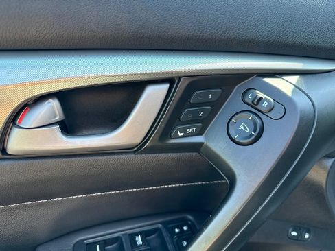Used 2011 Acura TL SH-AWD image 25