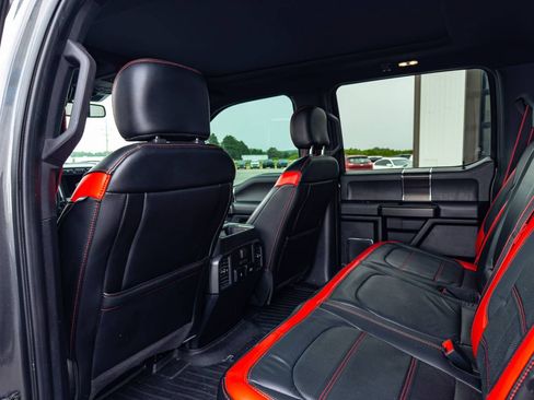 Used 2019 Ford F150 Lariat w/ Equipment Group 502A Luxury AWD/4WD image 11