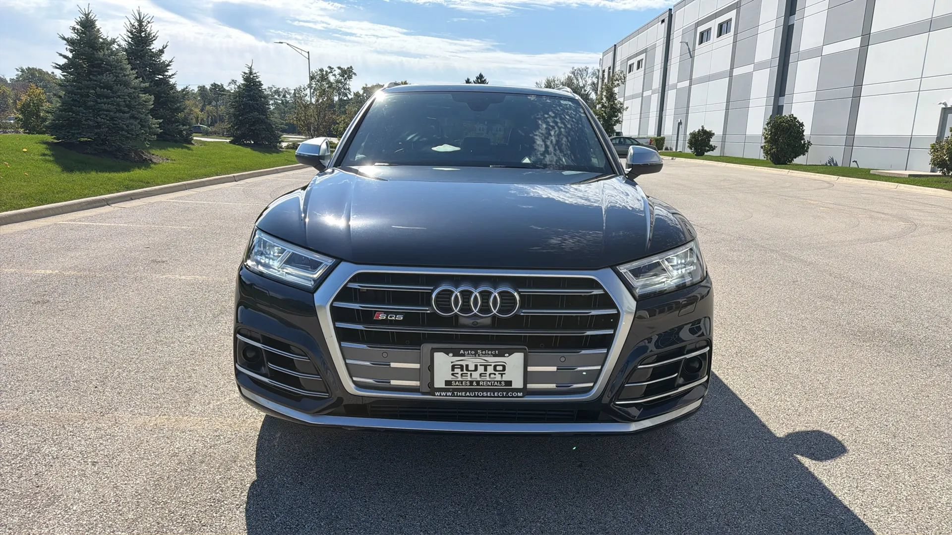 Used 2018 Audi SQ5 Prestige AWD/4WD image 2