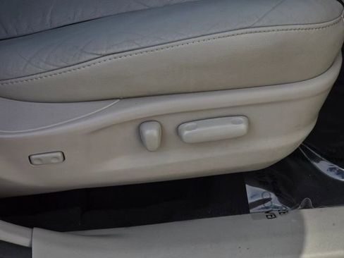 Used 2013 Toyota Venza image 18