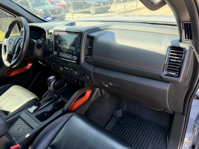 Used 2023 Nissan Frontier PRO-4X w/ Pro-4X Premium Package AWD/4WD image 13