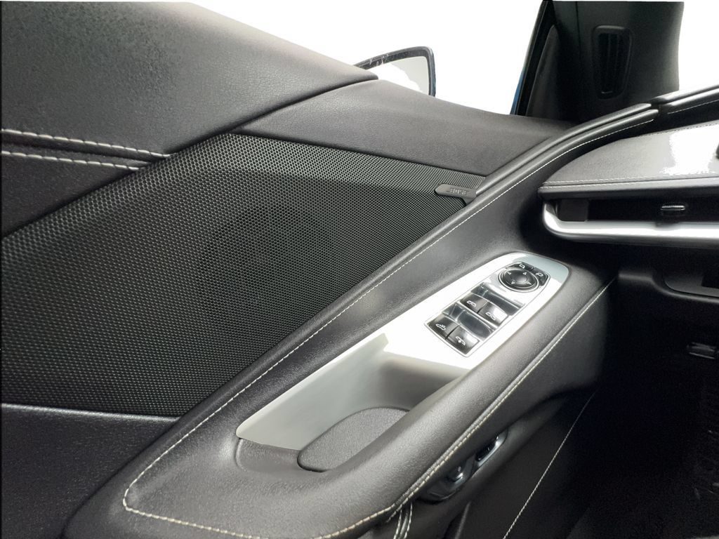 Used 2023 Chevrolet Corvette Stingray Convertible w/ Z51 Performance Package RWD image 40