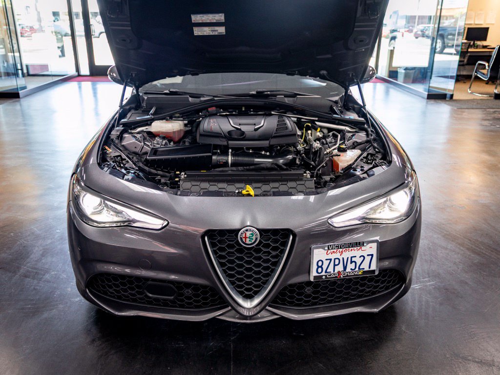 Used 2018 Alfa Romeo Giulia Ti w/ TI Leather Package RWD image 34
