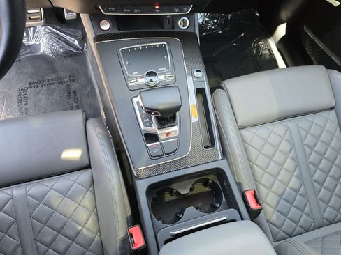 Used 2018 Audi SQ5 Premium Plus w/ Navigation Package AWD/4WD image 31