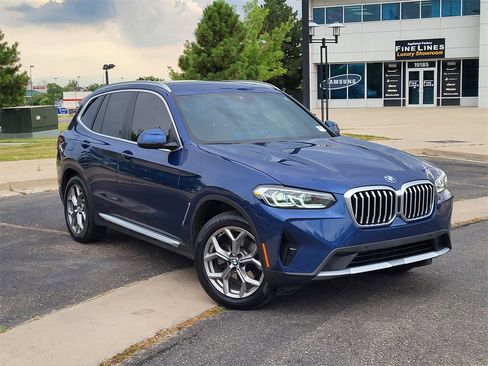 Used 2024 BMW X3 xDrive30i w/ Premium Package image 2