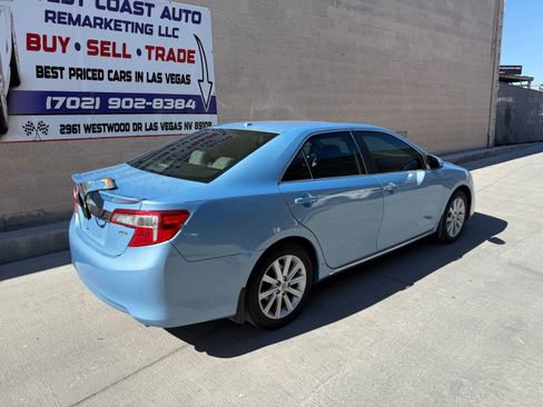 Used 2014 Toyota Camry XLE w/ Leather Package FWD image 4
