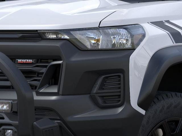 New 2025 Chevrolet Colorado Trail Boss w/ Off-Road Front Bumper Package AWD/4WD image 34