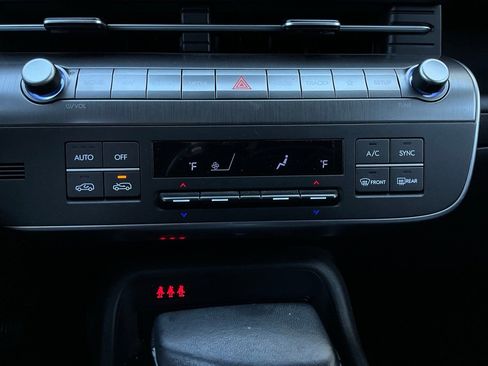 Used 2025 Hyundai Kona SEL image 27