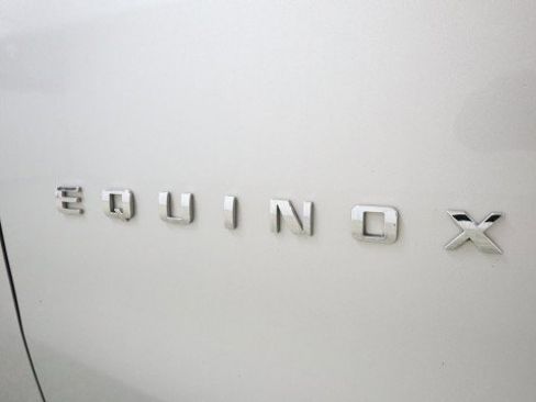 Used 2018 Chevrolet Equinox LS FWD image 21
