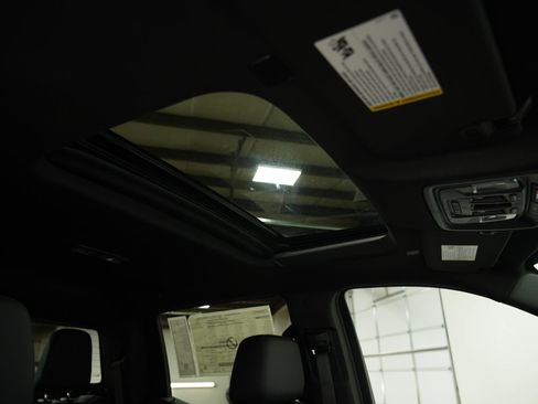 New 2026 GMC Sierra 1500 AT4 w/ AT4 Premium Package AWD/4WD image 20