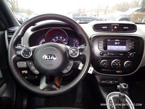 Used 2019 Kia Soul FWD image 9
