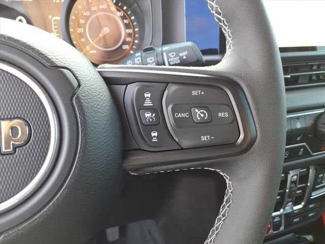 Used 2025 Jeep Wrangler Unlimited Sport AWD/4WD image 18