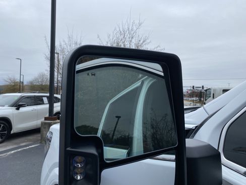 Used 2025 GMC Sierra 2500 SLT image 43