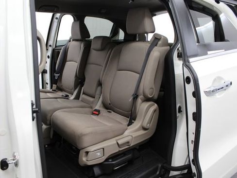 Used 2019 Honda Odyssey EX image 22