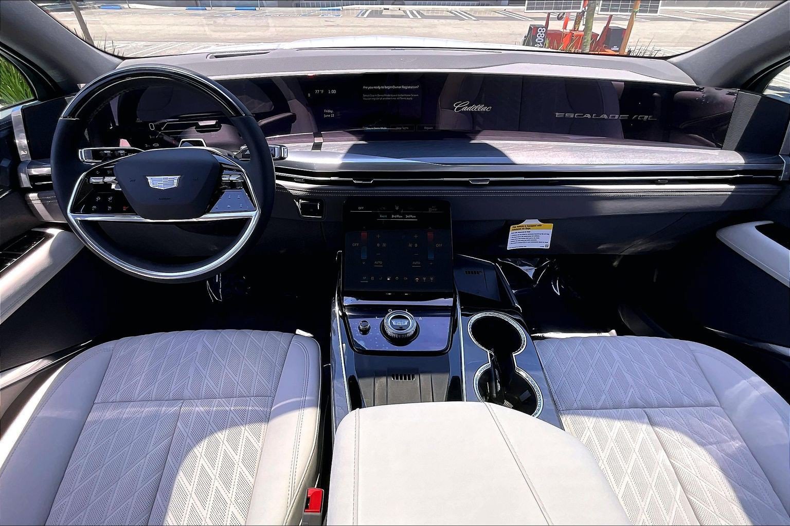 Used 2026 Cadillac Escalade IQL Luxury w/ LPO, Floor Liner Package AWD/4WD image 7