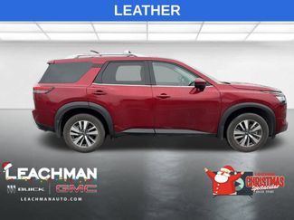 Used 2023 Nissan Pathfinder SL video 2