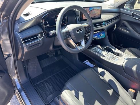 New 2026 INFINITI QX60 Luxe image 16