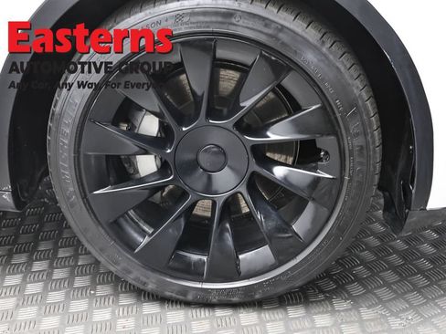 Used 2021 Tesla Model Y Long Range AWD/4WD image 25