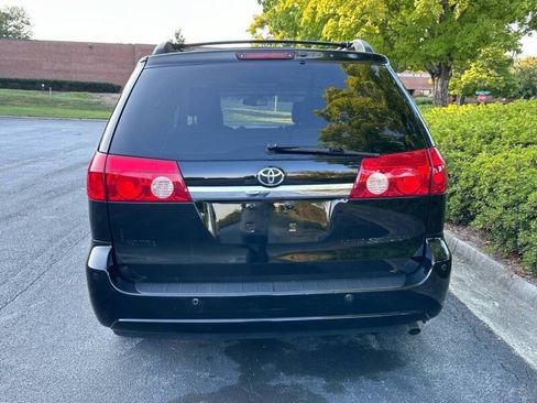 Used 2008 Toyota Sienna XLE Limited FWD image 5