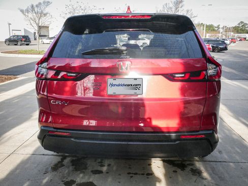 Used 2024 Honda CR-V LX image 10