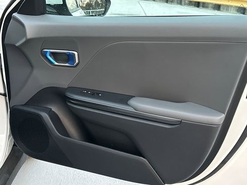 New 2025 Kia K4 FWD image 12