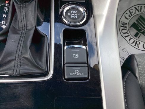 Used 2025 Mitsubishi Eclipse Cross AWD image 33