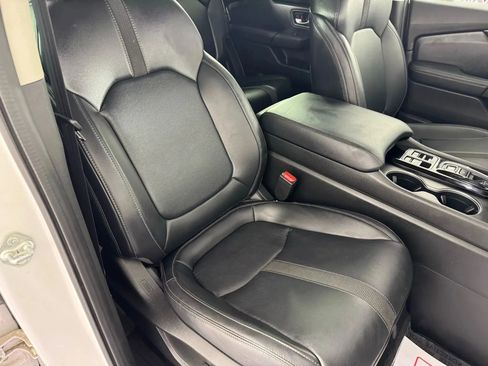 Used 2023 Honda Pilot Touring image 38