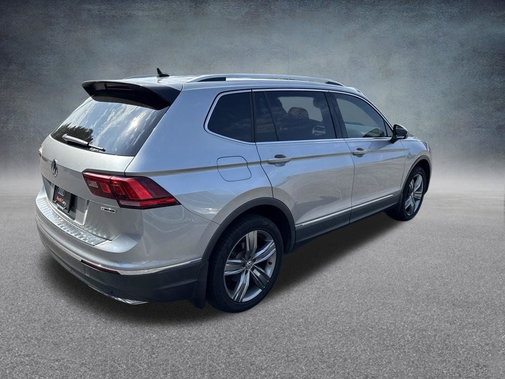 Used 2020 Volkswagen Tiguan SEL w/ 3rd Row Seat Package AWD/4WD image 16