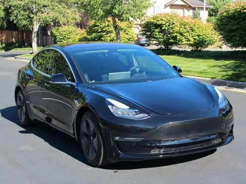 Used 2018 Tesla Model 3 Long Range AWD/4WD image 3